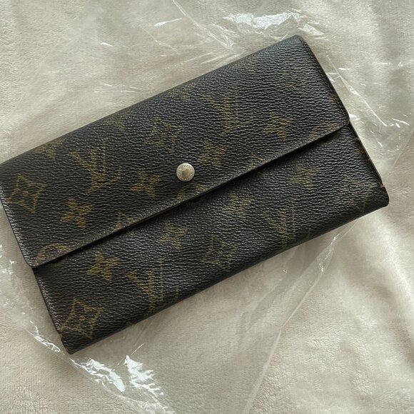 Vintage Louis Vuitton Wallet - Picture 1 of 10